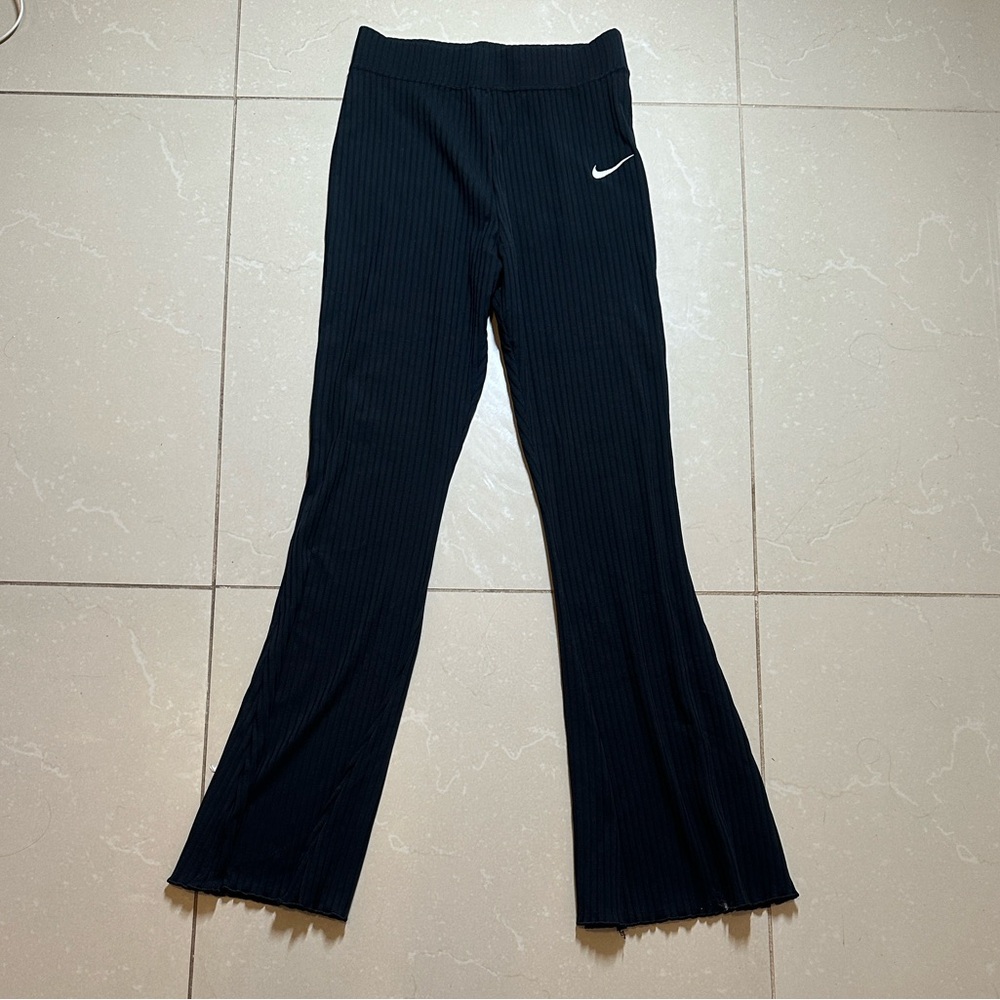 Nike woman  Black Ribbed Leggings